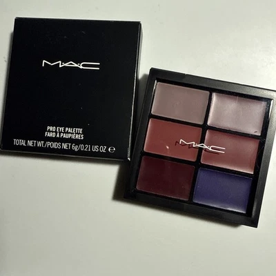 Mac Pro Eye Palette THE ROMANTIC - Size 0.21 Oz. / 6 g New - Image 1 of 3