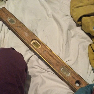 Johnson Level & Tool Number 624 - 24-Inch Flat Brass Mahogany Level - Picture 1 of 12