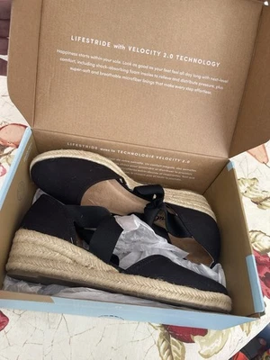 Женские босоножки на танкетке Life Stride Velocity черные Keaton размер 8,5 - Изображение 1 из 4