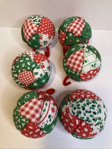 6 Vintage Handarbeit Weihnachtsschmuck gesteppt rund Patchwork Stoff - Bild 1 von 2