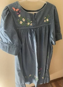 Jeanskleid bestickt Blumen Schmetterlinge Größe M Bechamel - Bild 1 von 11
