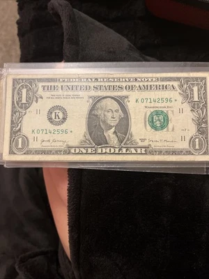 Банкнота номиналом 20 долларов 2017 со звездой - Изображение 1 из 2