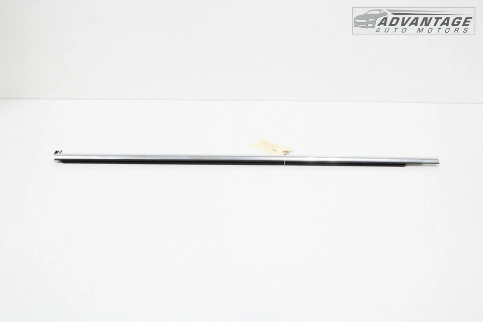 Volkswagen Golf Alltrack 2017-2019 puerta delantera derecha ventana cinturón moldura OEM Foto 1 de 4