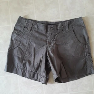  Gap Damenshorts taupe vorne flach Größe 6 - Bild 1 von 3