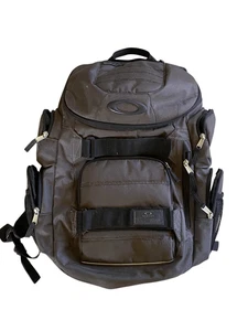 Oakley Enduro 3.0 Big Backpack  30L - Picture 1 of 5