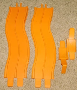 VINTAGE 1969 HOT WHEELS RED LINE WIGGLE TRACK AND LOOP - Picture 1 of 2