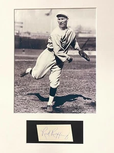 Red Ruffing signed 1.5"x3" Cut signature Matted w/ Red Sox 8x10 Photo - Beckett - Picture 1 of 2
