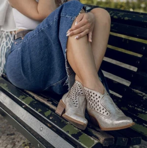 BN MAR Y VIENTO SILVER DANTE METALLIC LEATHER CUT OUT ANKLE BOOTS SIZE 3uk £189 - Picture 1 of 7