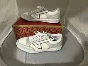 NUOVA VANS Lowland ComfyCush scarpa in pelle da uomo taglia 10,5 grigio Varsity (HC) - Foto 1 di 15