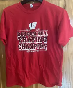 Wisconsin Badgers T-Shirt Herren XL Bascom Hall Traying Champion Neu ohne Etikett - Bild 1 von 4