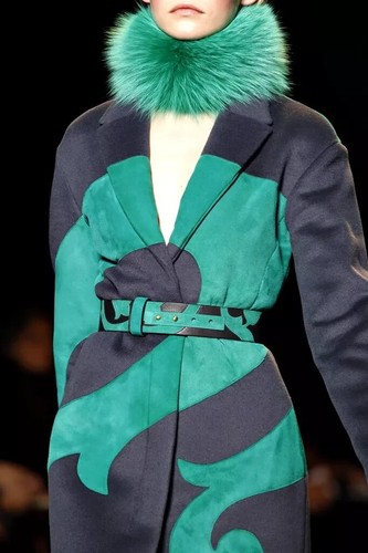 Cappotto lana VERSACE nuovo con sciarpa in pelle e pelliccia di volpe