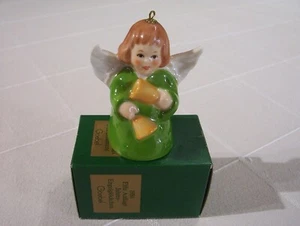Goebel 1986 Engel Glocke jährlicher Christbaumschmuck grün, Handglocken mit Box - Bild 1 von 8