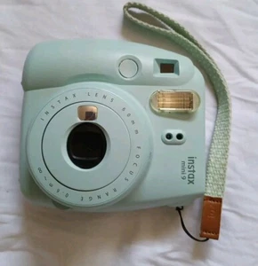 Fujifilm Instax Mini 9 Instant Film Camera - Mint Green - Picture 1 of 6