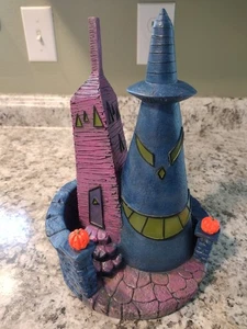 Hawthorne Village Nightmare Before Christmas Conehead House Black Light Edition  - Bild 1 von 18