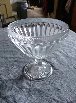 DDR Pressglas Schale für Dessert, Eis, Konfekt - Bonboniere 15 cm  - Bild 1 von 4