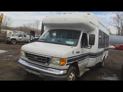 Rueda DRW 16x6 acero 8 orificios para furgoneta Ford E350 92-07 6743598 Foto 1 de 4