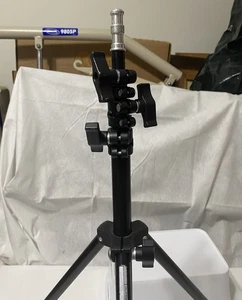 Manfrotto Avenger tripod Extends Up To 72 inches Folds To 28” headless - Picture 1 of 3