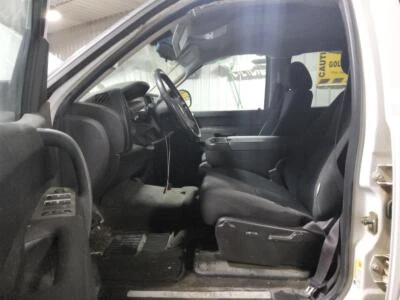 Used Front Center Interior Rear View Mirror fits: 2010 Chevrolet Silverado 1500 - Image 1 of 4