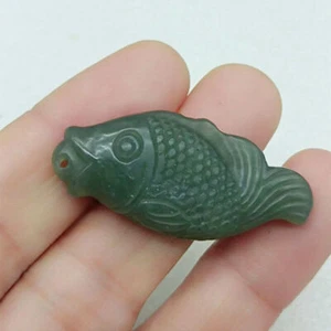 Zertifizierter natürlicher grüner Nephrit Hotan Jade Anhänger Fisch 年年有鱼 - Bild 1 von 6