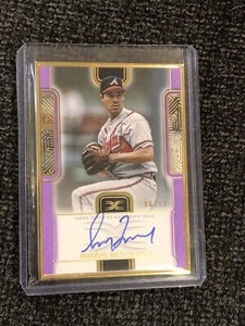 2023 Topps Definitive Framed Auto Greg Maddux #6/10 ON CARD