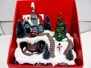 Moments in time animated musical light up Christmas house - Bild 1 von 13