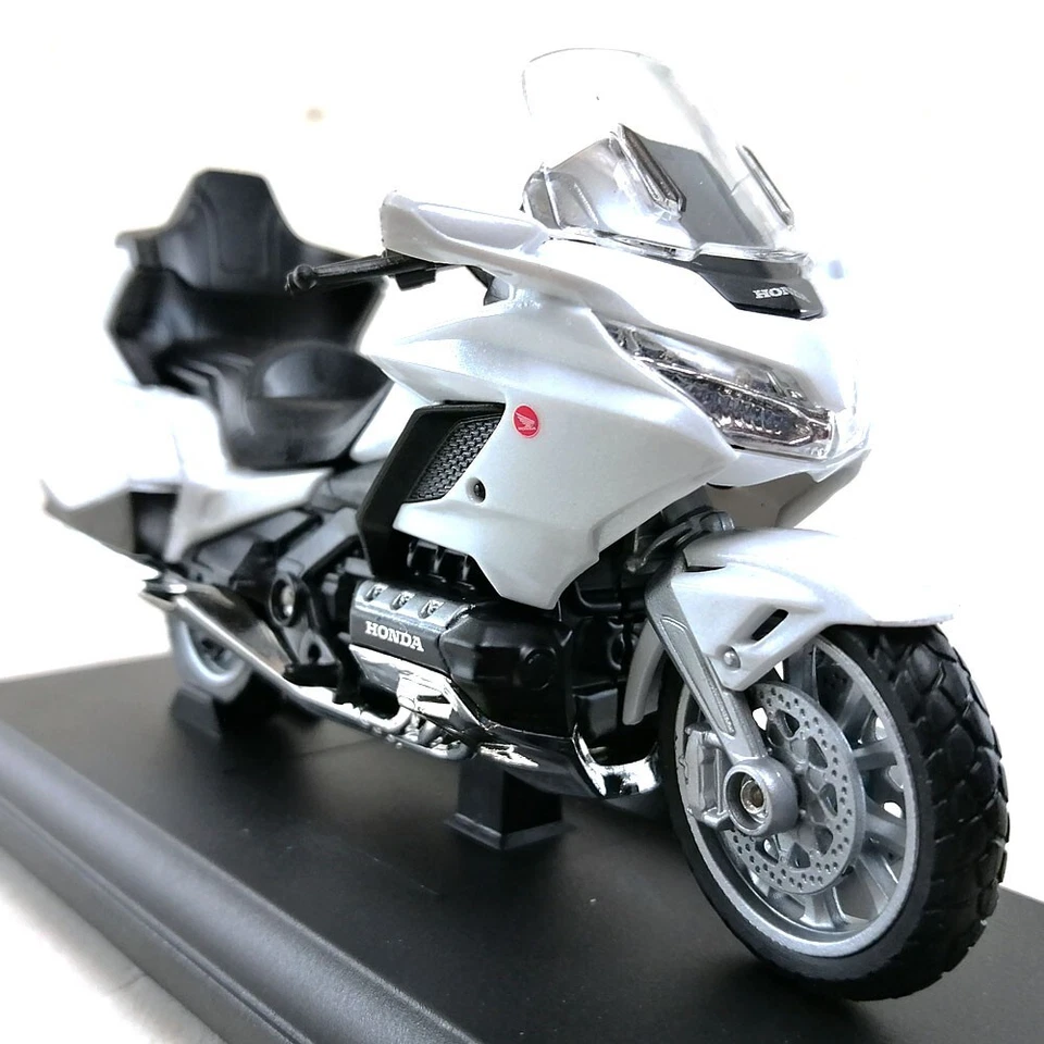 Honda GOLD WING Die-Cast Motorcycle Model Toy Collection Welly 1 18 Scale Hobby