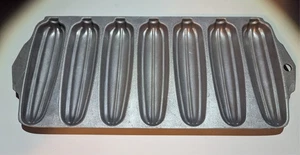 Vintage Cast Aluminum 7 Ear Corn Cob Cornbread Pan Mold Wearever No. 2797 - Picture 1 of 3