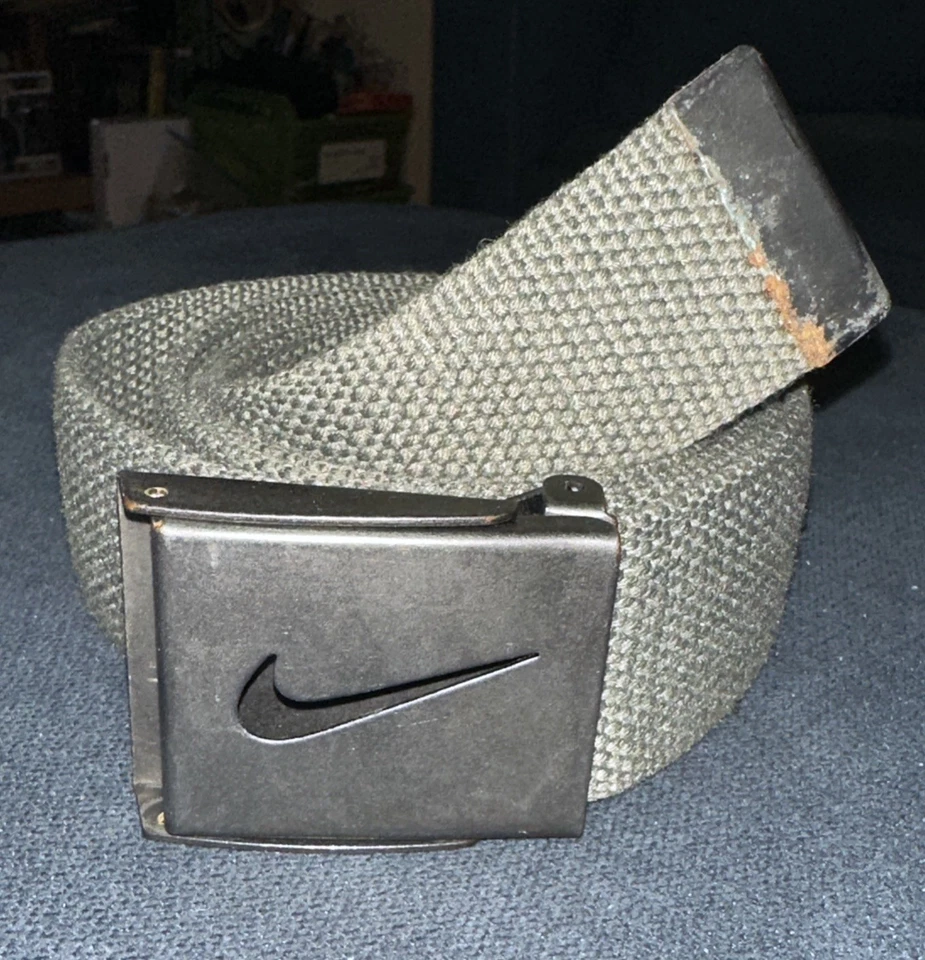 Cinturón Nike SB bronceado nuevo con etiqueta corte para adaptarse a la talla 42 Foto 1 de 1