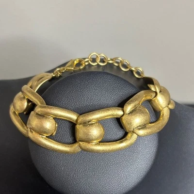 Pulsera de eslabones ANN TAYLOR tono dorado cepillado cierre de langosta ajustable Foto 1 de 4