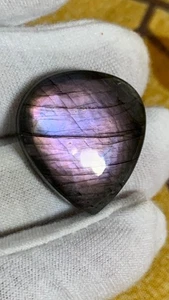 30cts Beautiful Purple Heart Shape Labradorite Cabochon 26×24×6 Size - Picture 1 of 4