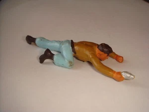 FIGURINE STARLUX COW BOYS MARRON CLAIR ET BLEU PALE RAMPANT NESTLE 141 (CASSE) - Picture 1 of 1