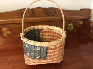 Vintage Woven American Flag Basket. Excellent Condition 11 High 7 Wide - Picture 1 of 7