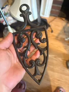 cast iron trivet - Picture 1 of 1