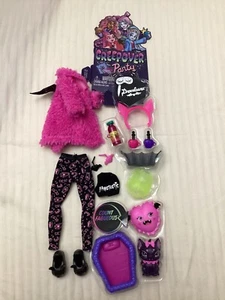 MONSTER HIGH G3 DRACULAURA CREEPOVER PARTY COMPLETE SET CLOTHING & ACCSSORIES - Picture 1 of 12
