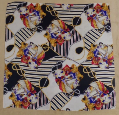 Bufanda sedosa estampado náutico vintage, 35" cuadrada, marfil, negro, dorado, morado, rojo Foto 1 de 4
