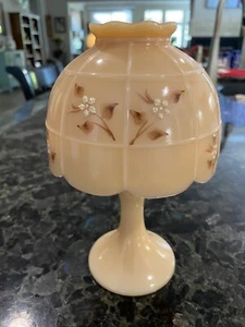 Vintage 1978 Westmoreland Almond Custard handbemalt Kunst Blumen Fee Lampe signiert - Bild 1 von 12