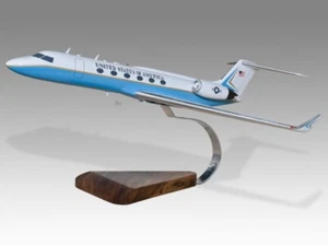 Gulfstream G-IV C-37 US Army C37A Desk Wood Airplane New Model Large Scale 1/72 - Picture 1 of 12