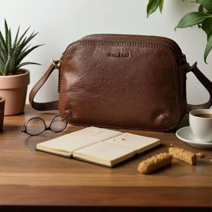 Bandolera Gianni Conti Pequeña Cuero Marrón 3 Secciones Estructurada 916315 - Imagen 1 de 10