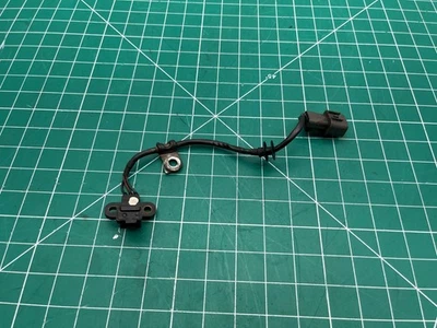 93-99 MITSUBISHI 3000GT Non TURBO CAMSHAFT POSITION SENSOR OEM - Image 1 of 4