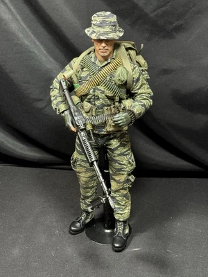 1/6 US ARMY SPECIAL FORCES  VIETNAM JUNGLE OPS M-60 BANDIT JOE'S CUSTOM - Image 1 of 4