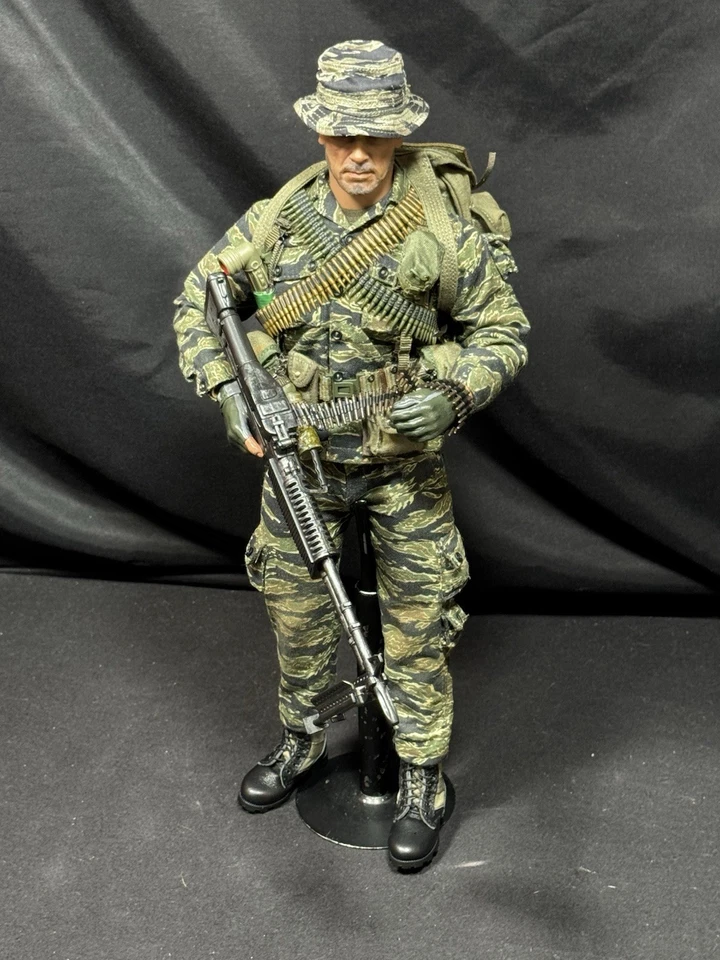 1/6 US ARMY SPECIAL FORCES  VIETNAM JUNGLE OPS M-60 BANDIT JOE'S CUSTOM - Image 1 of 4