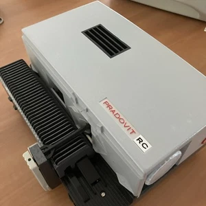 Leitz Pradovit RC Slide Projector - Picture 1 of 5