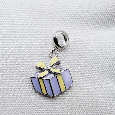Dije de caja de regalo esmalte amarillo púrpura: cuentas de regalo de plata de ley 925 Foto 1 de 4