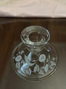 1 Clear Candlestick Holder With floral Design With Bird Pretty! - Picture 1 of 1