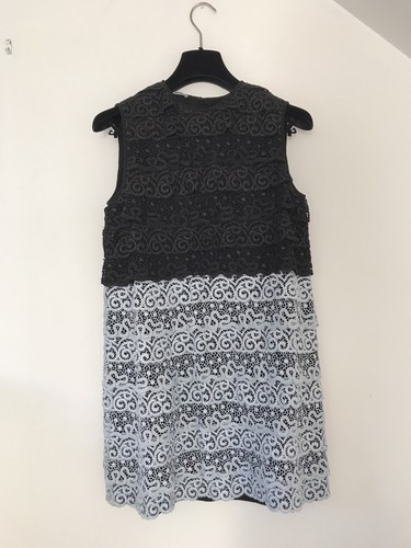 Abito all'uncinetto Miu Miu nero e blu ghiaccio in pizzo metallizzato a strati taglia 38 IT