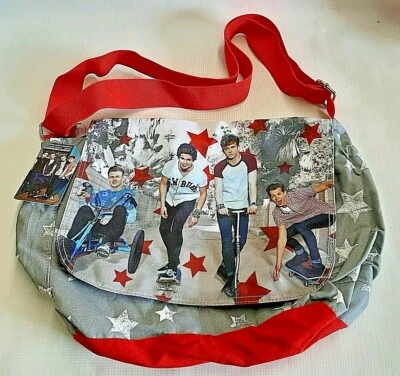 Bolso Mensajero para Niña The Vamps Cartera Brad James Connor Tristan NUEVO por Loungefly Foto 1 de 4