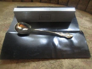 Royal Limited Silver Plate Berry Spoon Style #838-3 in Original Box - Bild 1 von 7