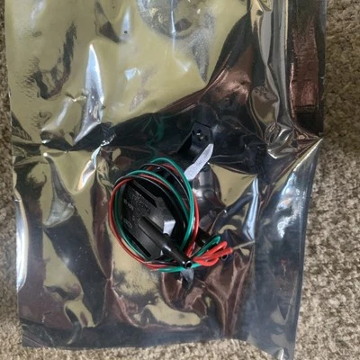 Trane SEN02671 Pressure Sensor Low Differential NOS NIB - Image 1 of 4