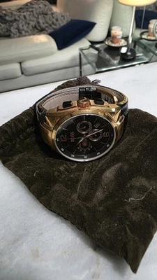 Reloj Hugo Boss Hombre (Correa Cuero Rota, Necesita Batería Nueva) Foto 1 de 4
