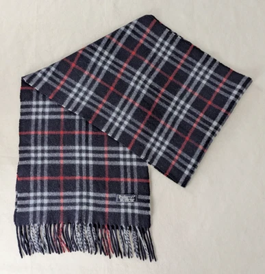 Used Burberry's Scarf Blue – Unisex Lambswool Check – Luxury Warm Winter Fashion - Image 1 of 4